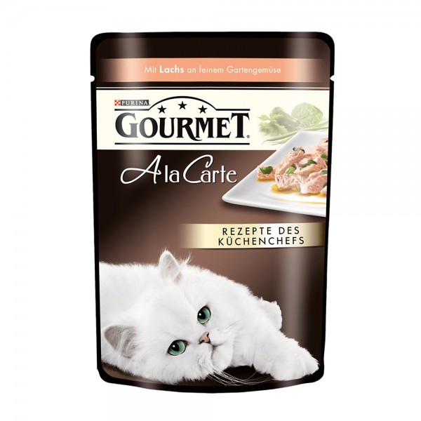 Gourmet A la carte mit Lachs an feinem Gartengemüse